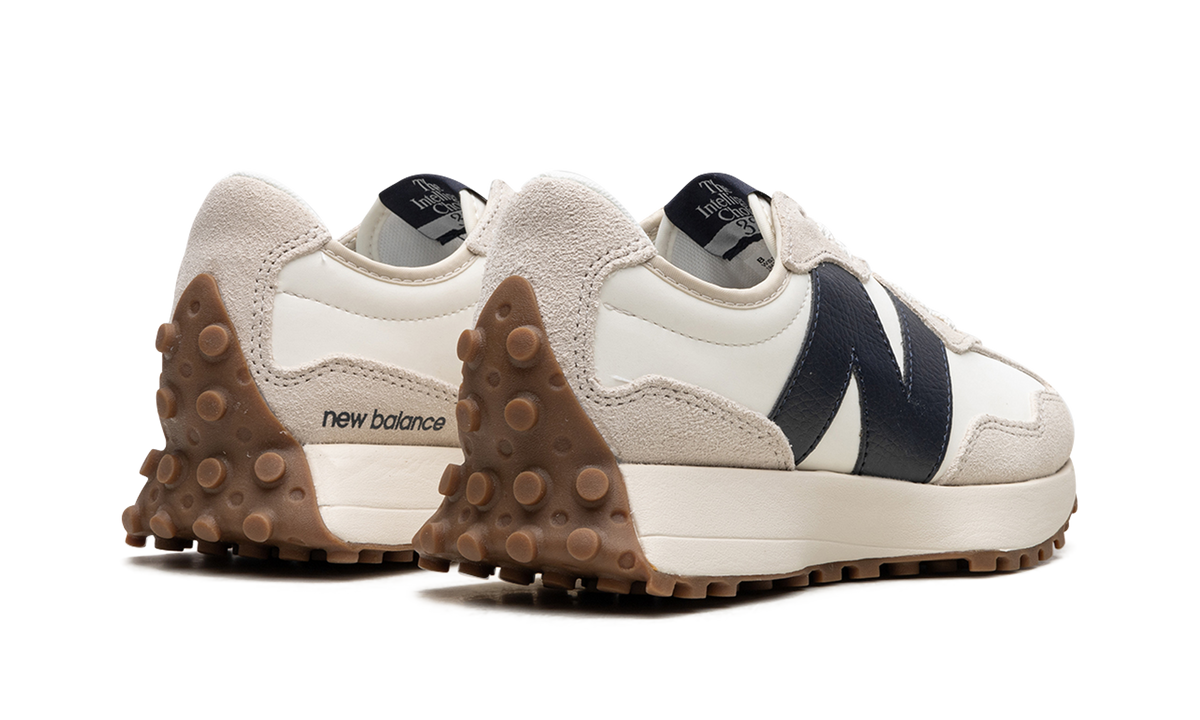 327 WMNS "Moonbeam Outerspace" WS327KB