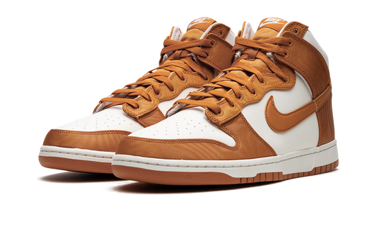 Dunk High "Monarch" DV7223 800