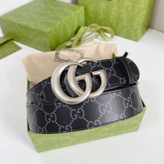DOUBLE G SILVER BUCKLE 38MM BLACK LEATHER GREY MONOGRAM