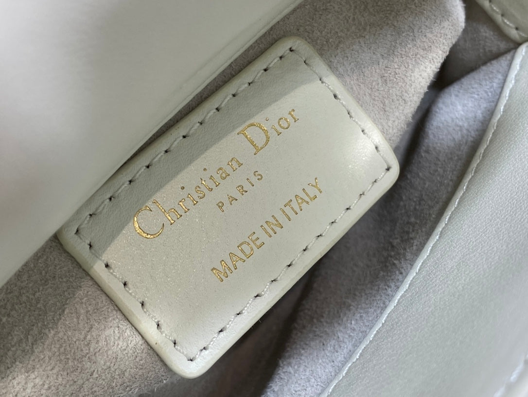 micro lady 12 white lambskin ghw