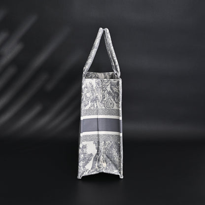 Christian Dior Large Book Tote – Toile de Jouy Embroidery