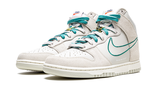 Dunk High SE "First Use - Green Noise" DH0960 001