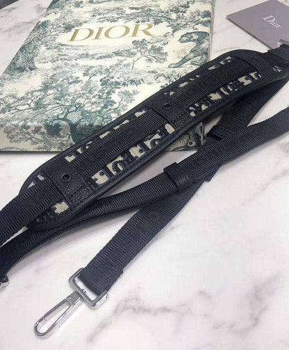 CHRISTIAN DIOR - MESSENGER HANDBAG