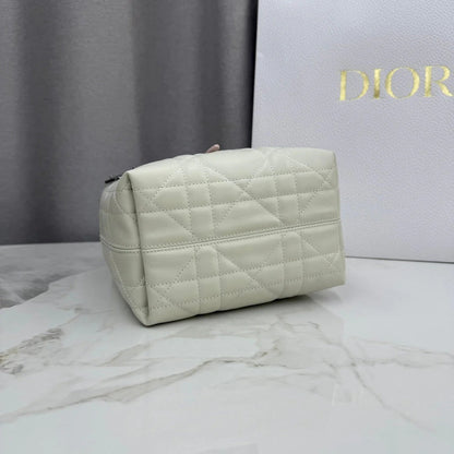 Dior 2026 Toujours Vertical Handbag 18.5cm Off-White And Soft Pink Calfskin