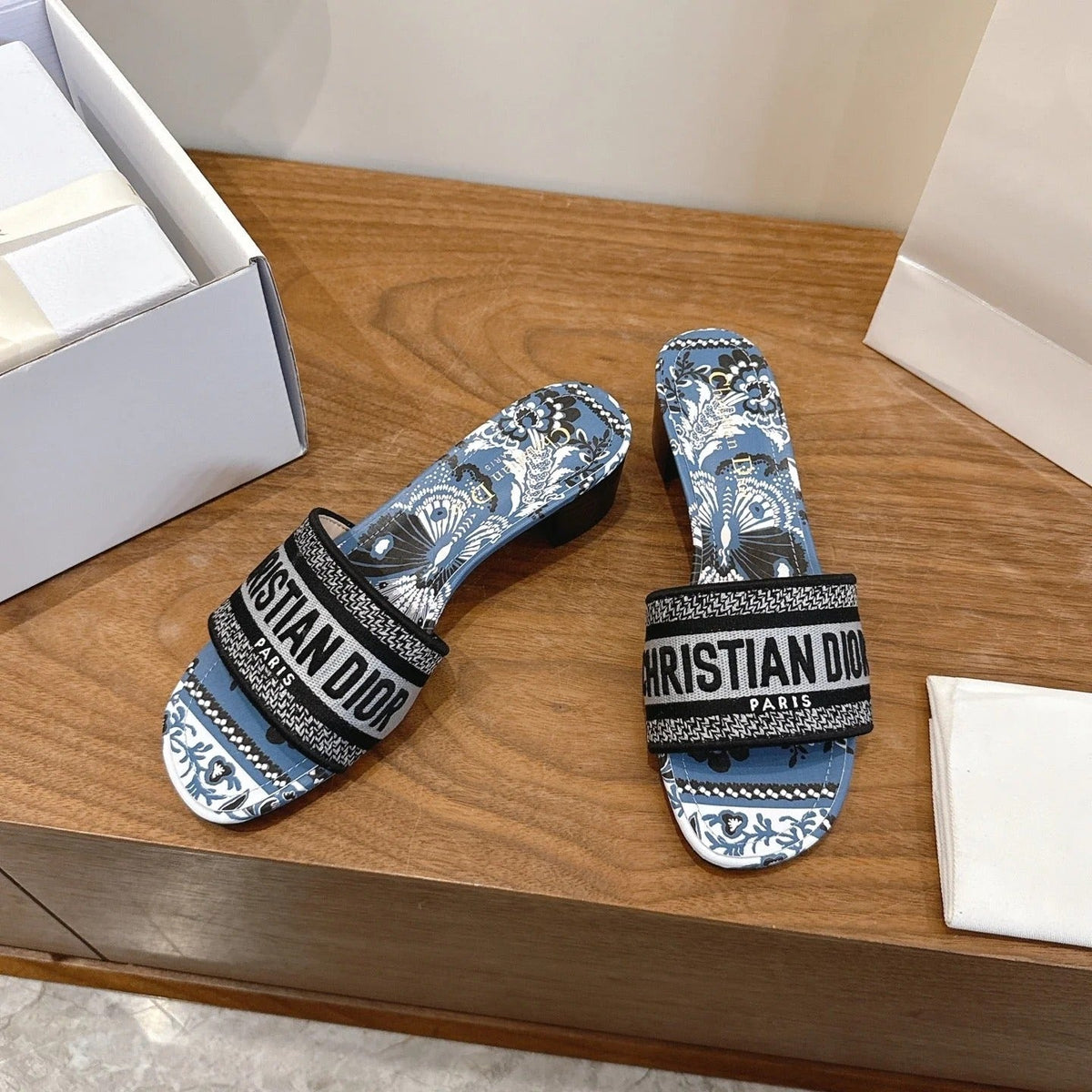 CD 26s Embroidered Sandals Canvas Cowhide 685577
