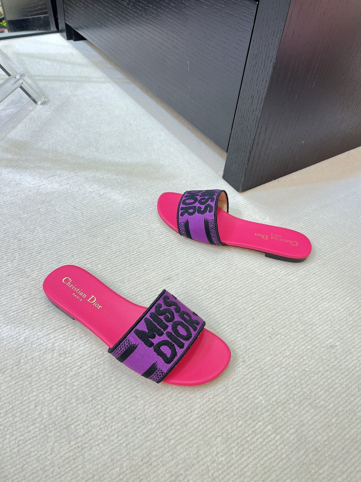 dway slide embroidered purple red cotton