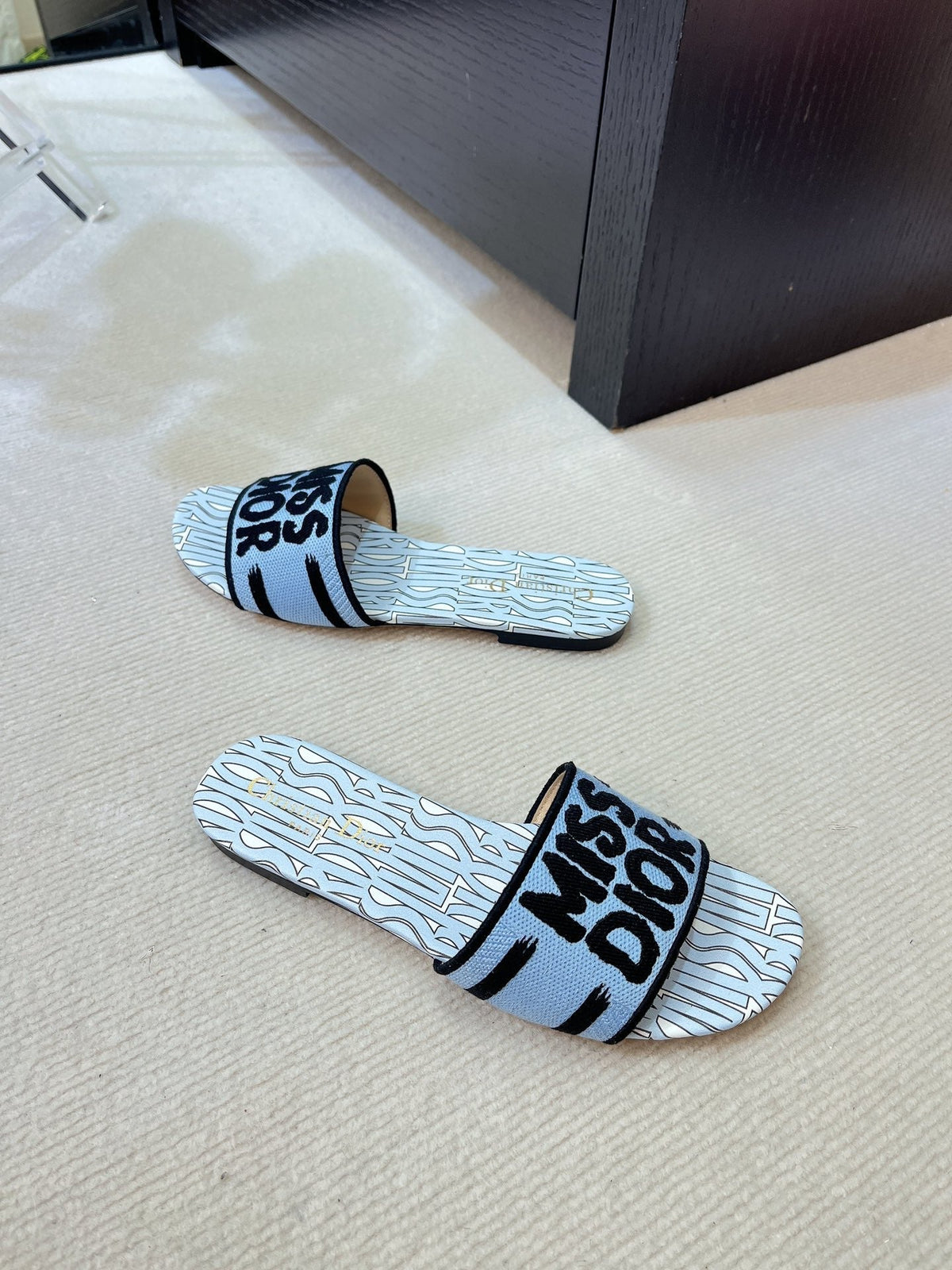 dway slide embroidered cotton cloud blue miss cd alllover motif
