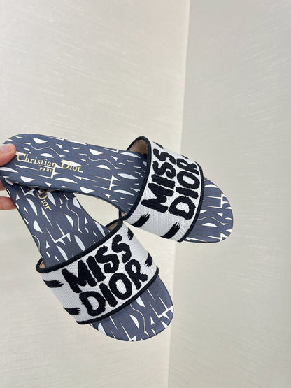 dway slide embroidered cotton grey miss cd alllover motif