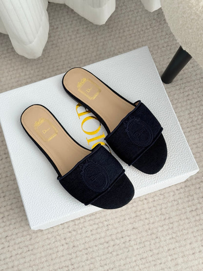 CD Médaillon Slide Flat Dark Blue Denim 849733