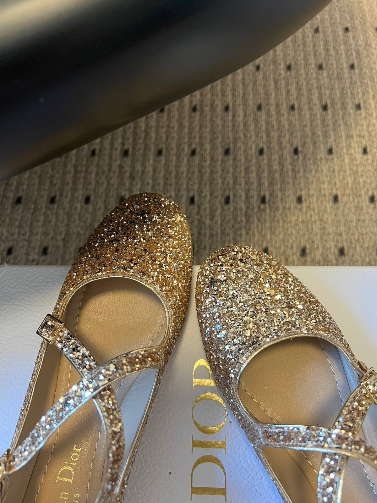 CD 26s New Flat Ballet Flats With Cross Straps Gold Glitter 622218