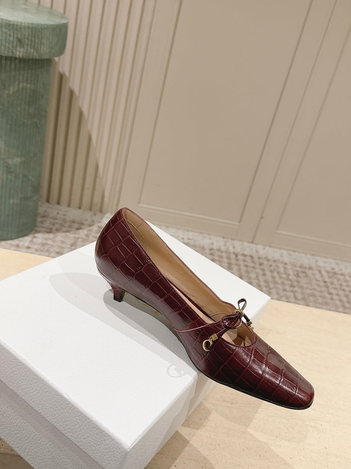 CD Muse Pump 4cm Brown Crocodile-Printed Calfskin 694199