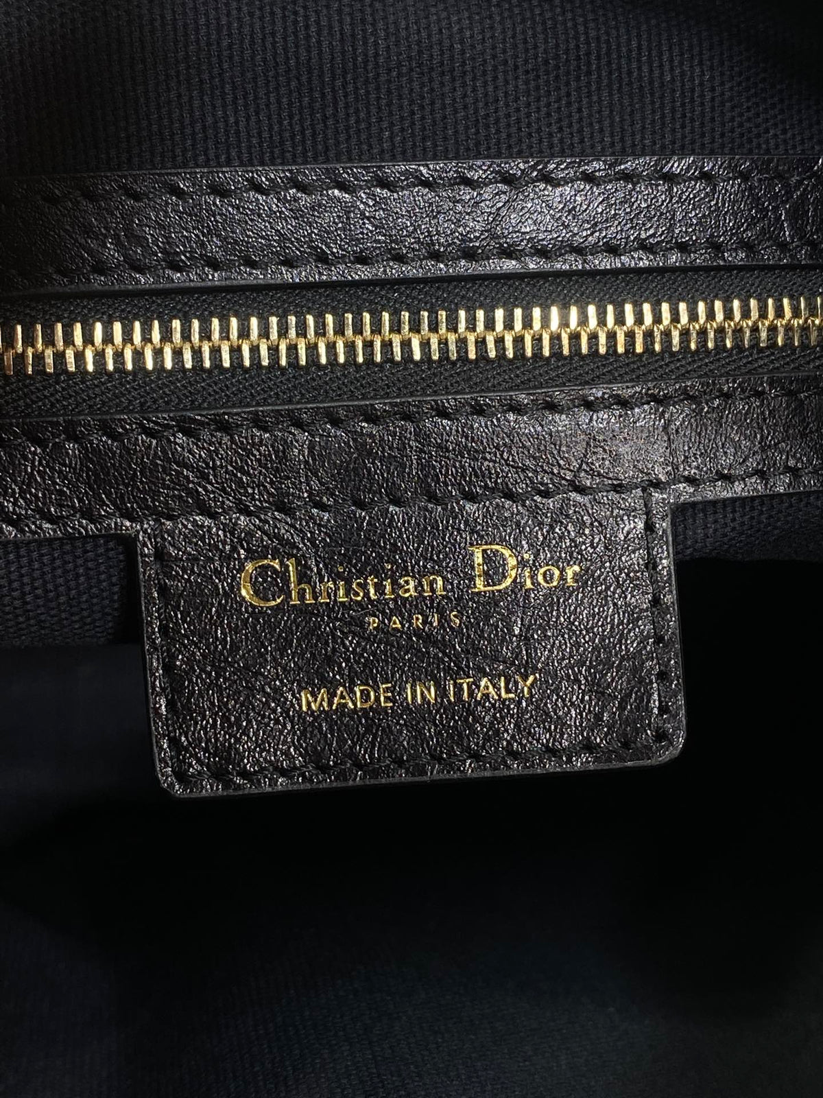 CD VOYAGE handbag 23 Black Crinkled Calfskin