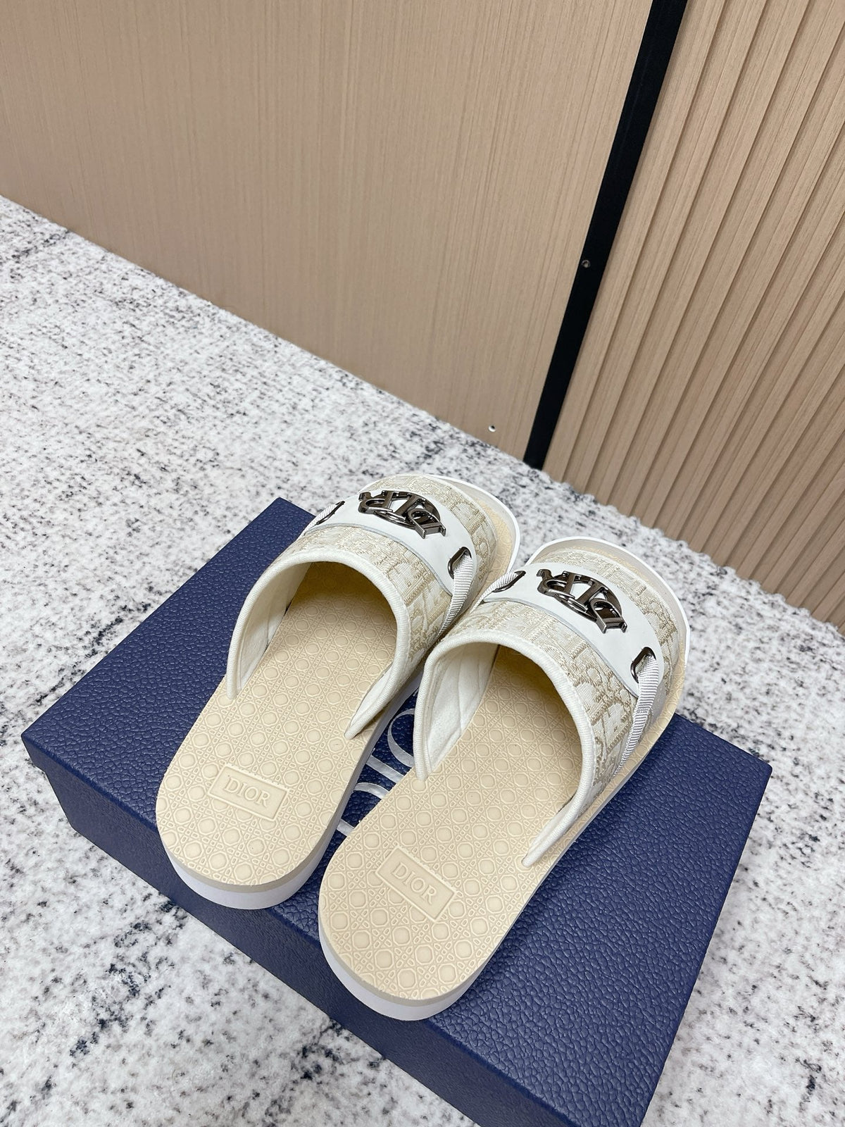 CD Men's Alpha Sandals Cream Rubber Cotton 752385