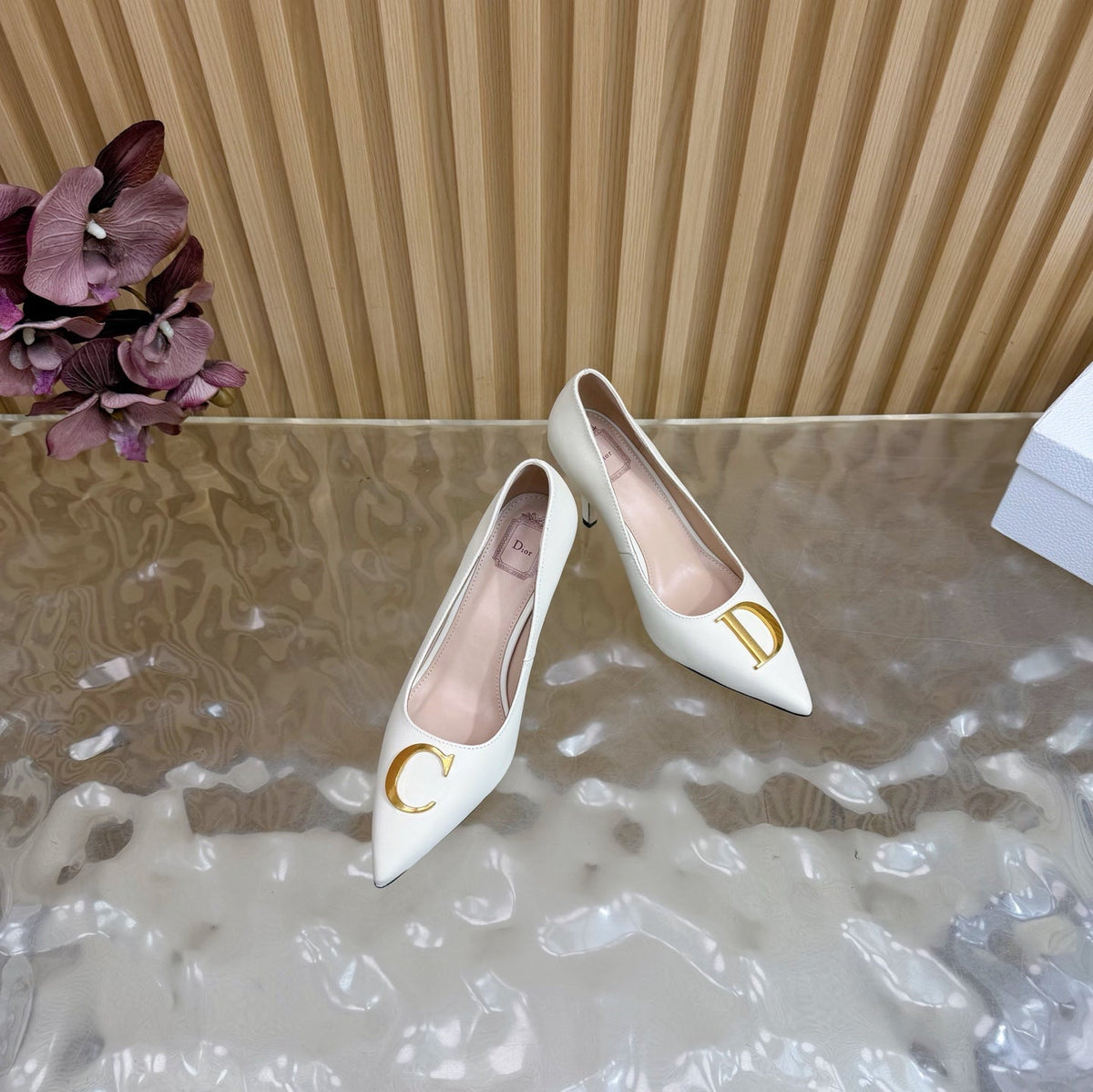 CD Buckle High-Heeled Elegant Shoes 85mm White Cowhide 537722