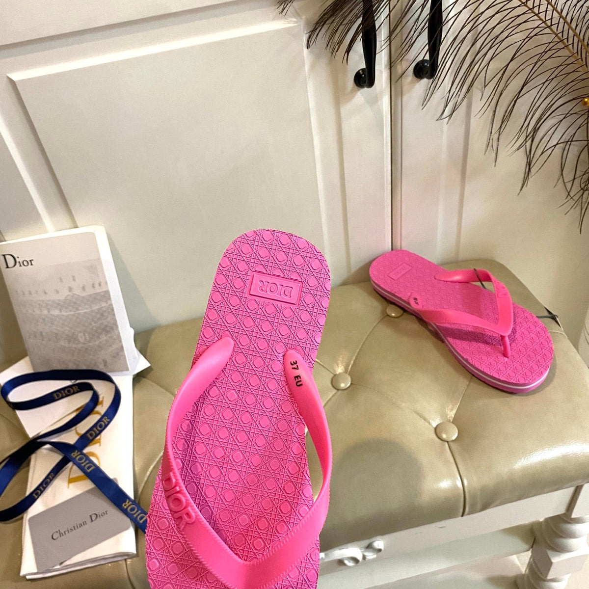 CD Thong Sandal Hot Pink Rubber 687622