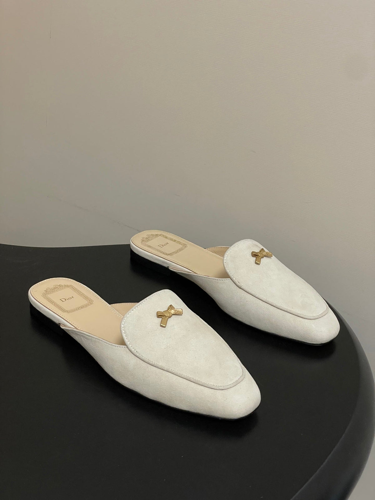 CD 26 Baby Bow Flat Mule Rope Beige Cowhide Sheepskin Suede 632594