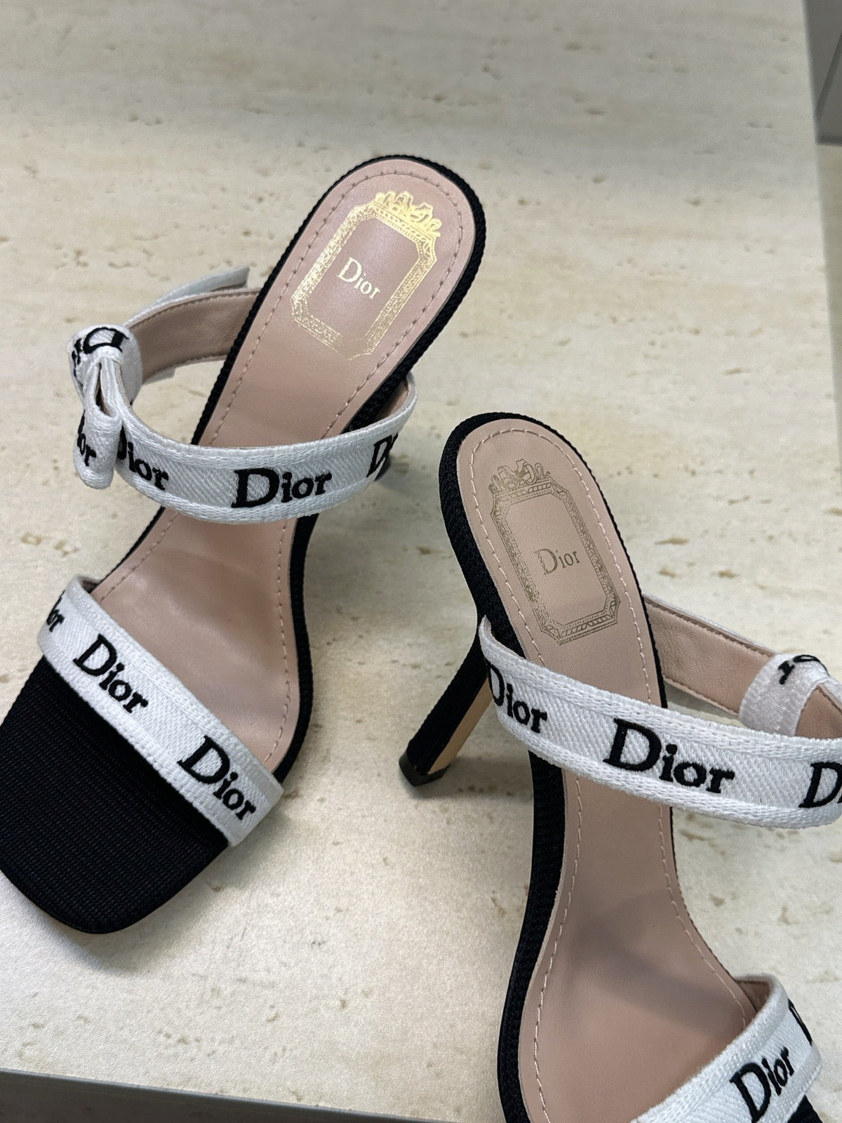 CD 26s Heeled Sandal 10cm Black Beige Leather Fabric 633072
