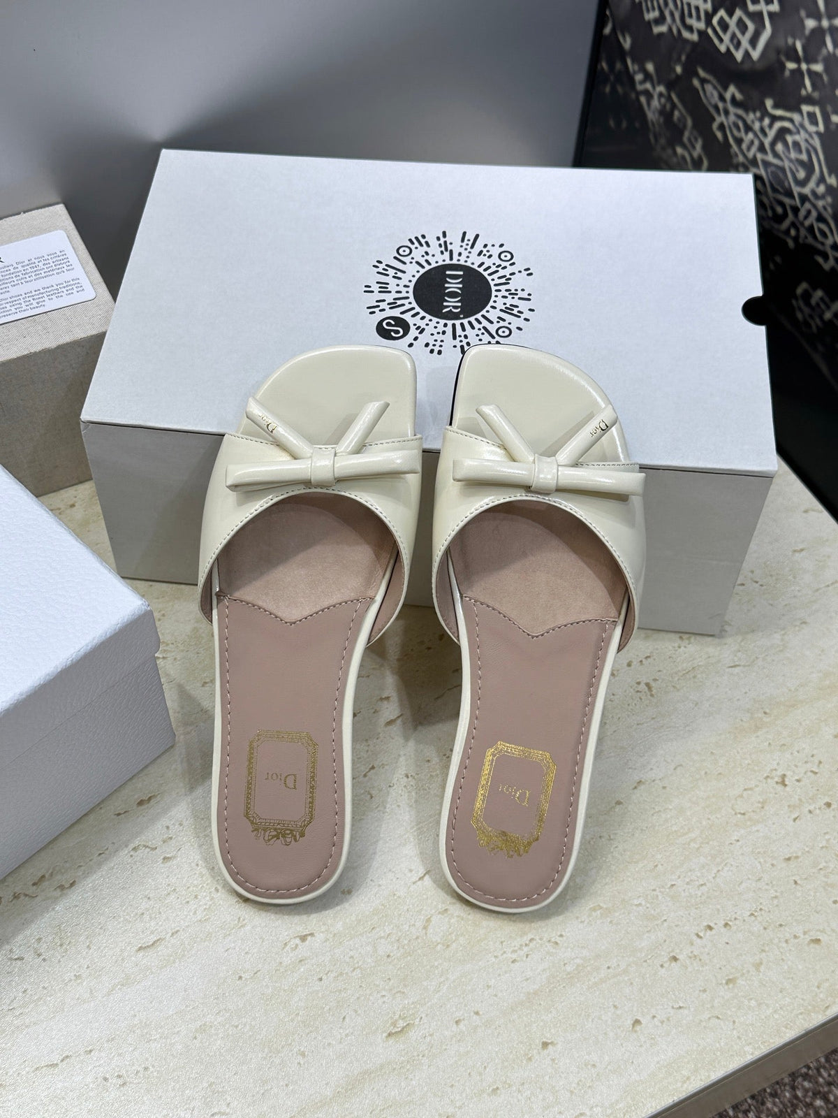 CD Dior Bow Slides White Leather 884657