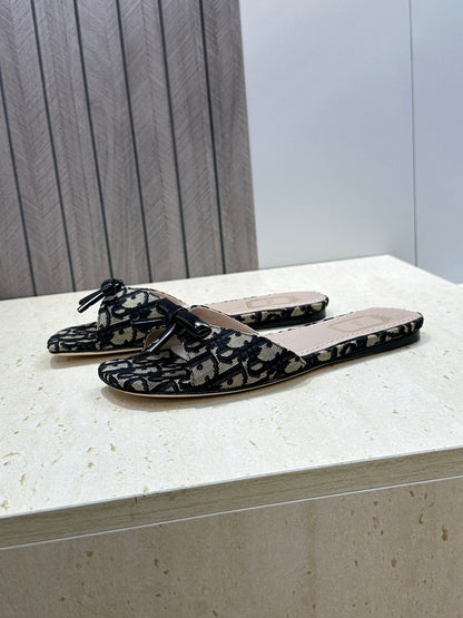 CD Dior Bow Slides Beige Black Canvas 884665