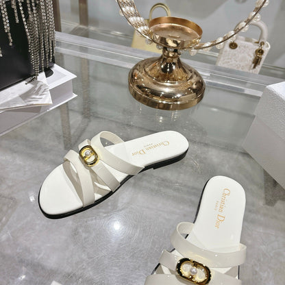 CD 26 Flat Sandals White Patent Leather 592265