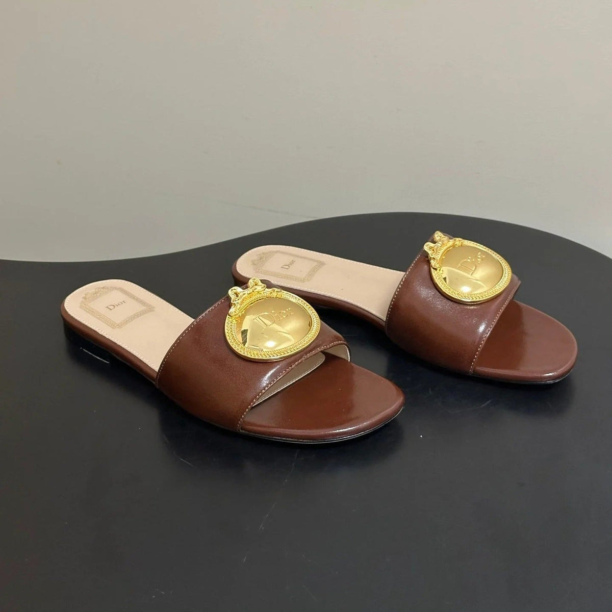 CD D-Club Retro CD Letter Metal Buckle Flat Sandals Leather 846986