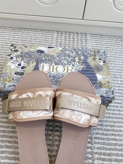 CD 26s Flat Slippers Nude Pink Canvas Rubber 648132