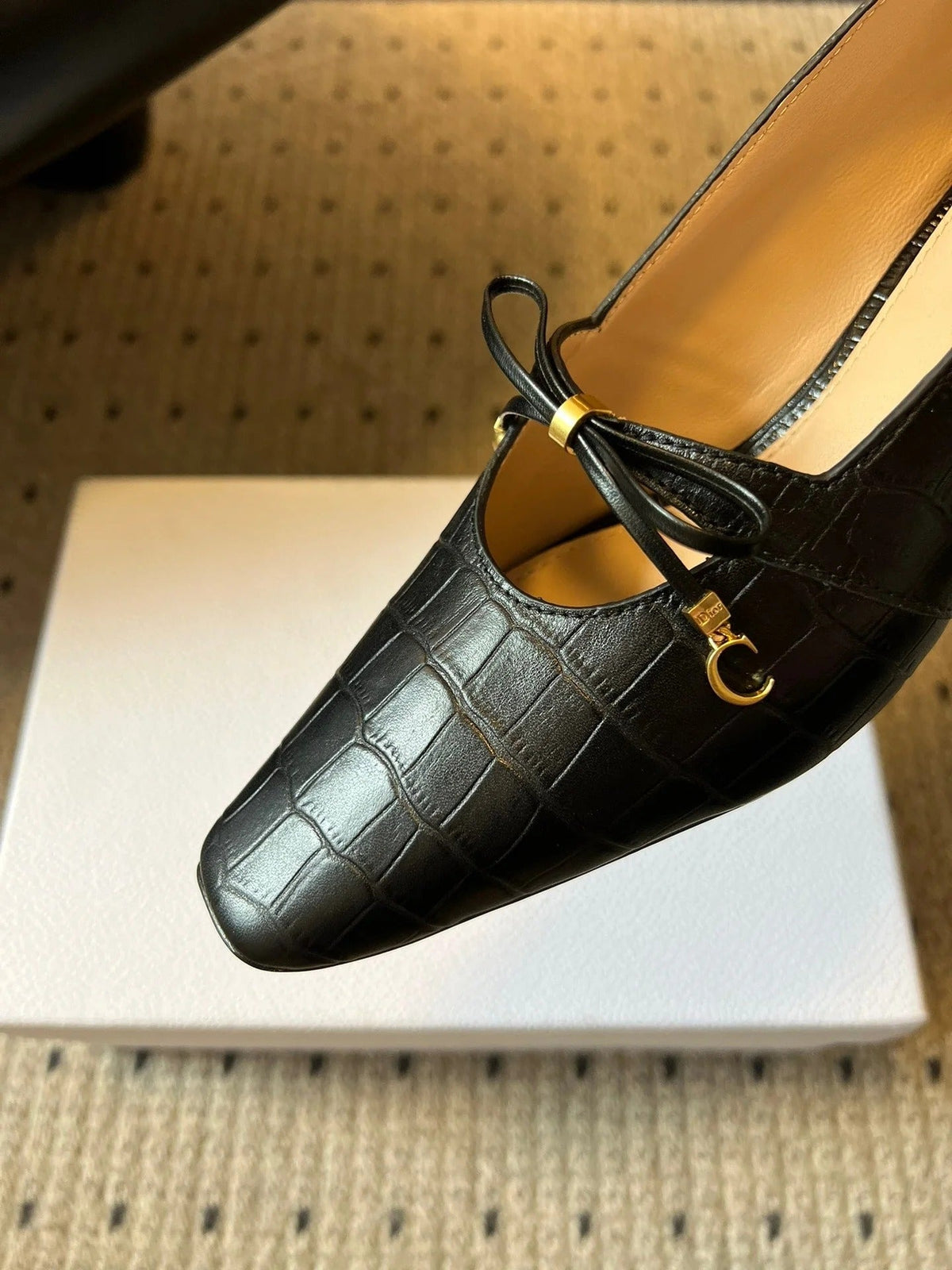 CD 26s Low Heel Pump 30 Black Cowhide 651157