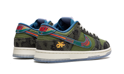 Dunk Low "SiEMPRE Familia" DO2160 335