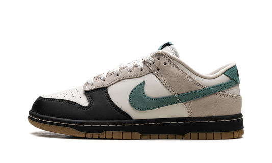 Dunk Low "Brown Bicoastal" HQ3483 104