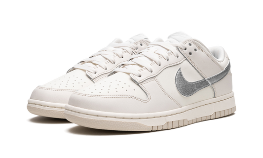 DUNK LO ESS TREND MNS WMNS "Sail / Oxygen Purple" DX5930 100